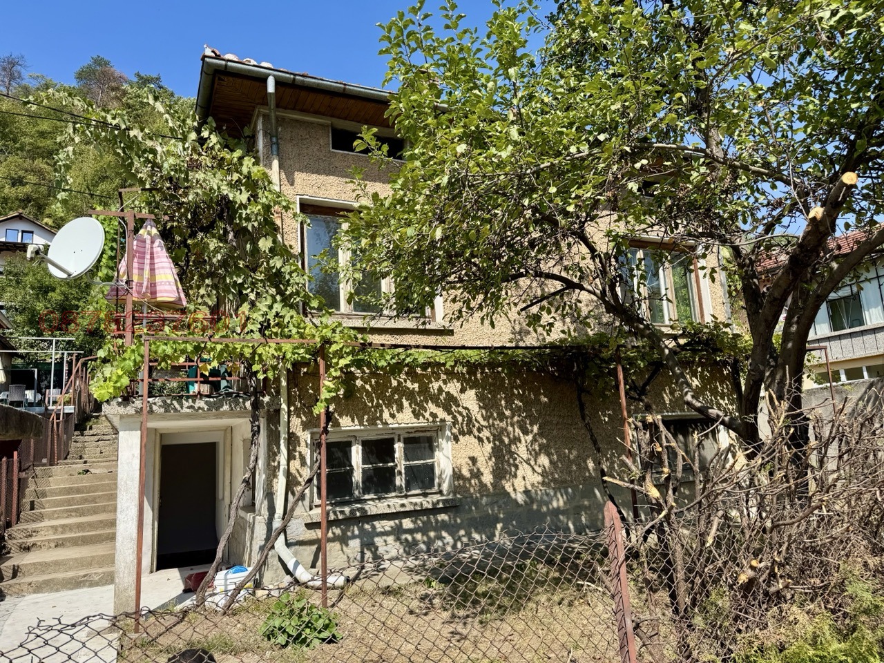 Продава КЪЩА, гр. Трявна, област Габрово, снимка 2 - Къщи - 54232402