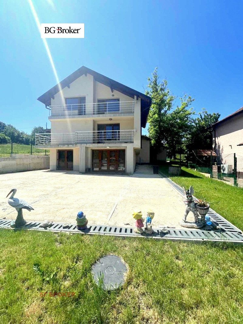 Продава  Къща, област София, с. Дръмша •  325 000 EUR • ID 78809320 — holmes.bg - [1] 
