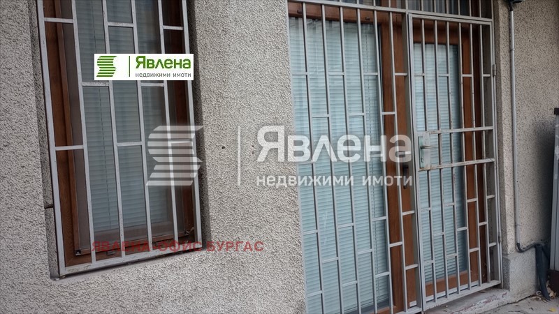 Продава МАГАЗИН, гр. Бургас, Център, снимка 2 - Магазини - 48059057