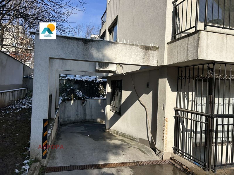 Продава ГАРАЖ, ПАРКОМЯСТО, гр. София, Лозенец, снимка 2 - Гаражи и паркоместа - 53339305