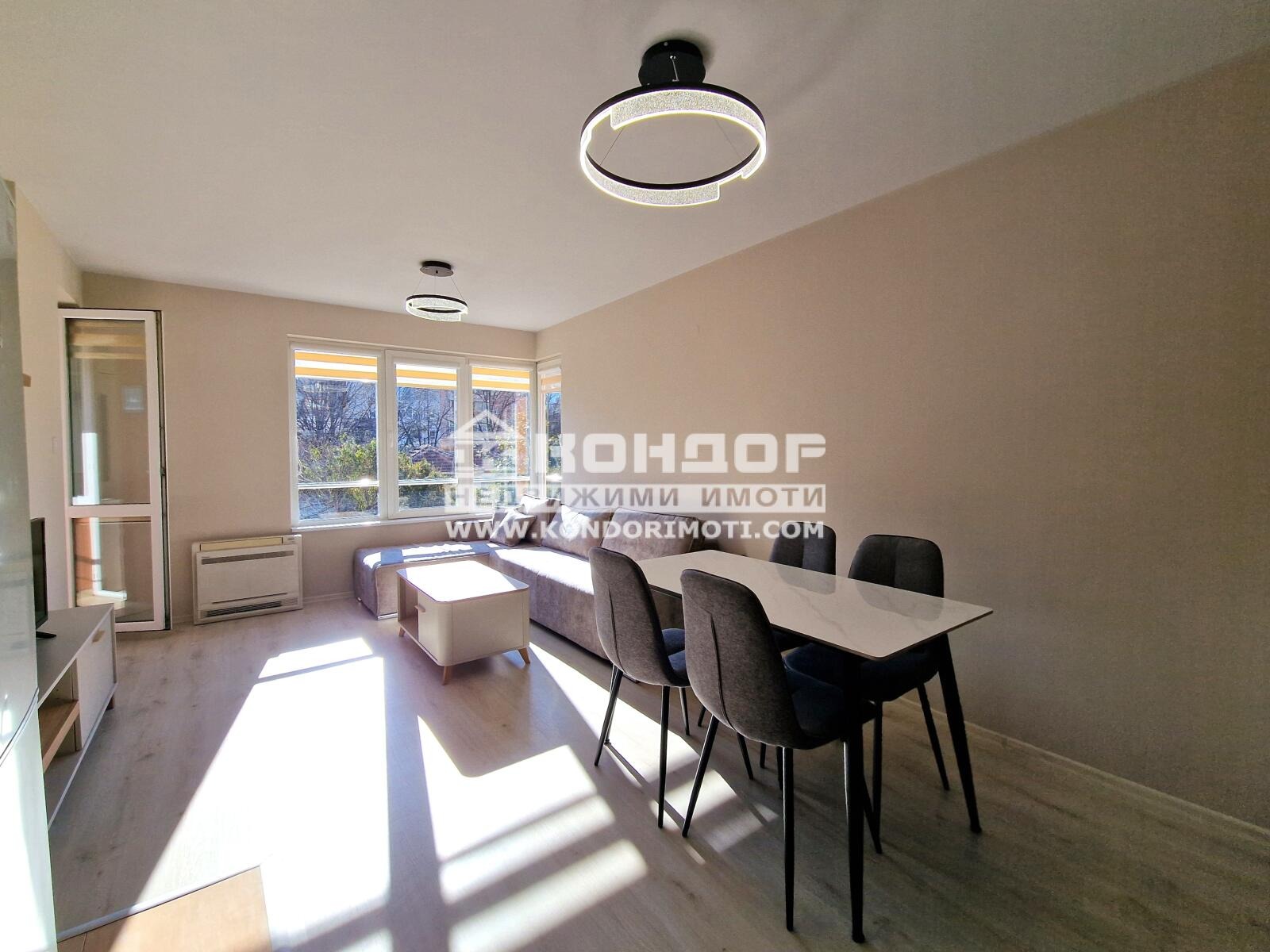 Продава 2-СТАЕН, гр. Пловдив, Кючук Париж, снимка 3 - Апартаменти - 54130735