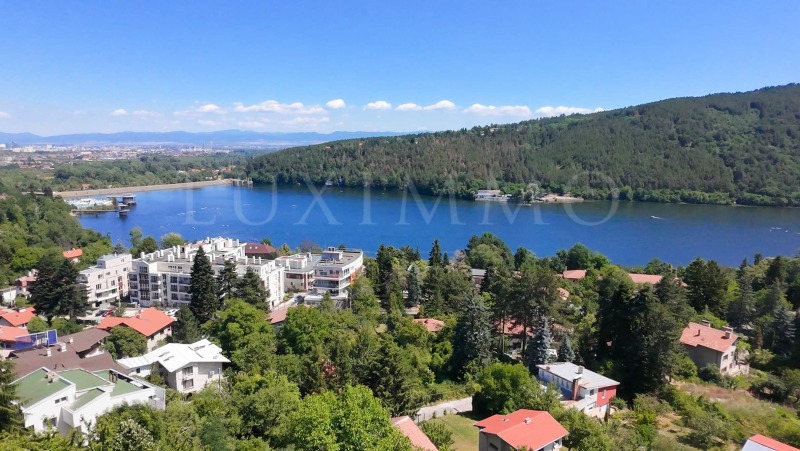 Продава ПАРЦЕЛ в град София, с. Панчарево - 527 кв.м / 175 000 € » 342 270.25 лв., ЛУКСИММО