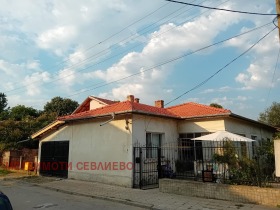 Продава къща област Габрово гр. Севлиево - [1] 