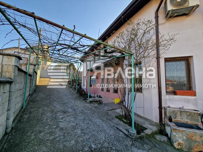 Продава КЪЩА, гр. Варна, с. Звездица, снимка 3 - Къщи - 53092007