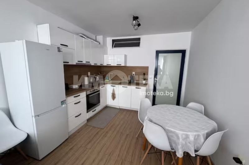 Продава  2-стаен град Пловдив , Въстанически , 58 кв.м | 45385926 - изображение [2]