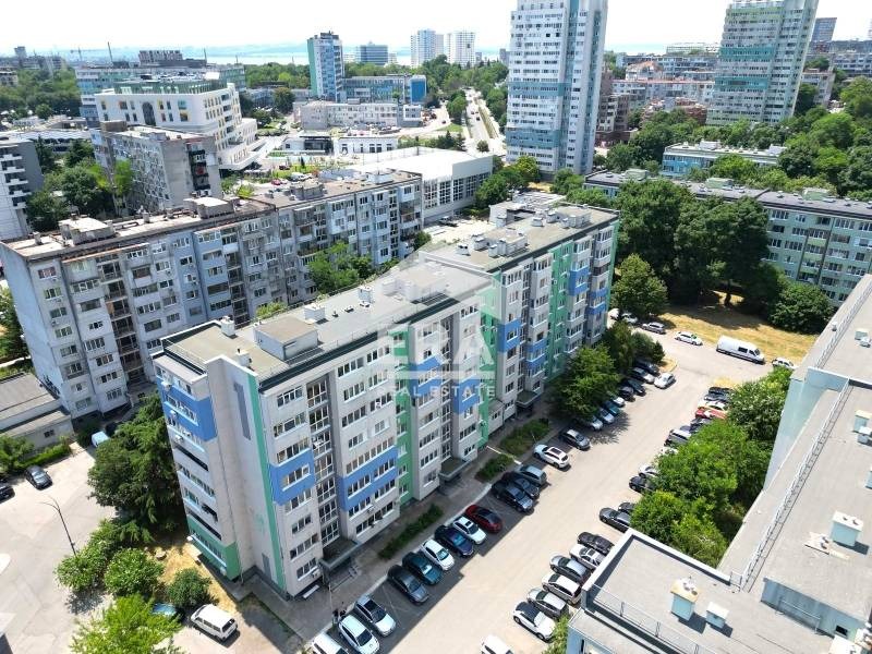 Продава 3-СТАЕН, гр. Бургас, Зорница, снимка 2 - Апартаменти - 54713741