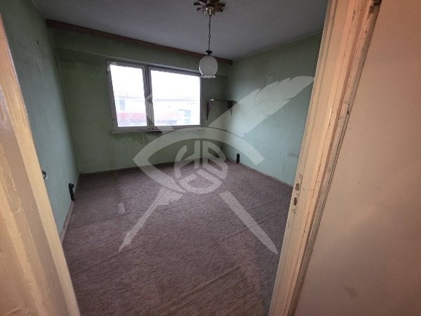 Продава МНОГОСТАЕН, гр. Айтос, област Бургас, снимка 3 - Апартаменти - 52692581