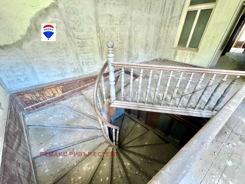 Продава ЕТАЖ ОТ КЪЩА, гр. Русе, Център, снимка 5 - Етаж от къща - 53165010