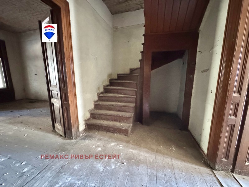 Продава ЕТАЖ ОТ КЪЩА, гр. Русе, Център, снимка 4 - Етаж от къща - 53165010