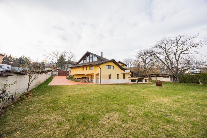 Продава КЪЩА, гр. София, с. Лозен, снимка 2 - Къщи - 52557947