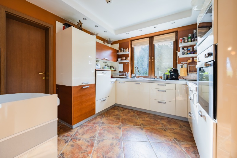 Продава КЪЩА, гр. София, с. Лозен, снимка 4 - Къщи - 52557947