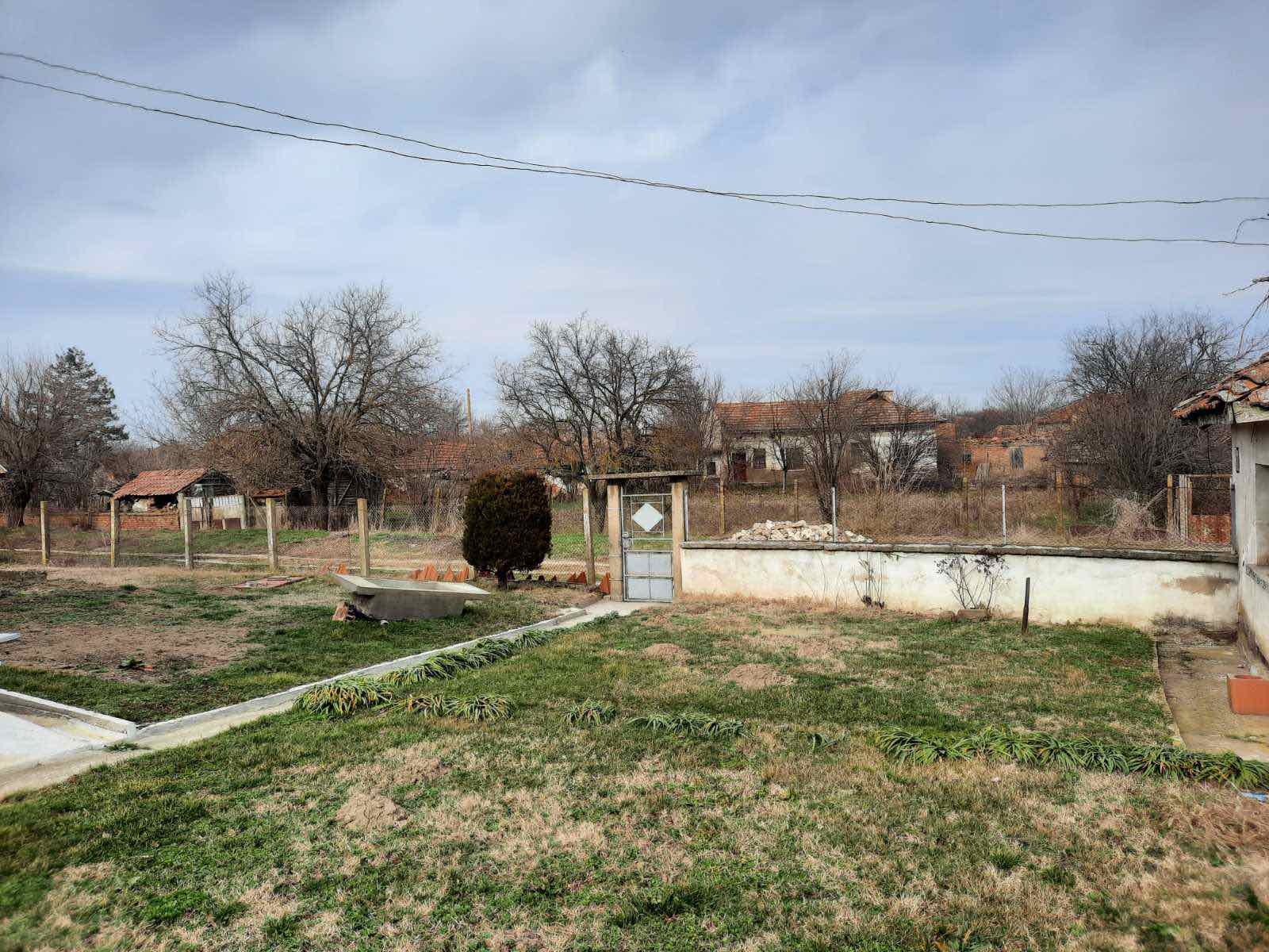 Продава КЪЩА, с. Дъбован, област Плевен, снимка 2 - Къщи - 50123129