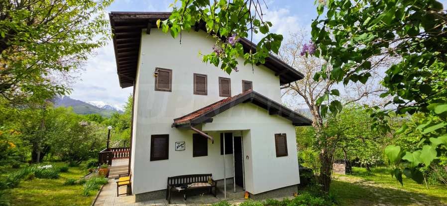 Продава КЪЩА, гр. Априлци, област Ловеч, снимка 2 - Къщи - 54885401