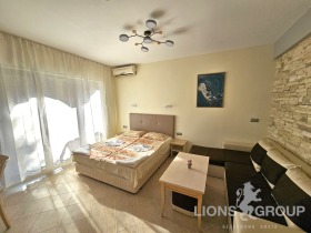 2 bedroom k.k. Zlatni pyasatsi, Varna 3