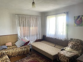 House Dragomir, region Plovdiv 4
