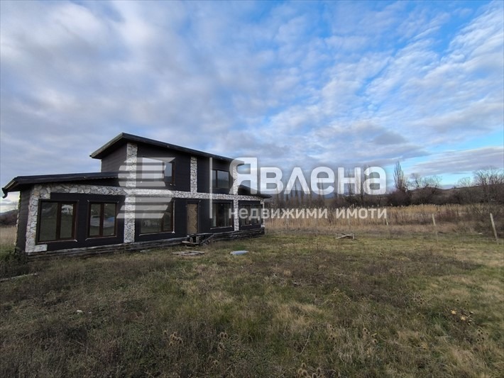 Продава КЪЩА, гр. София, с. Мърчаево