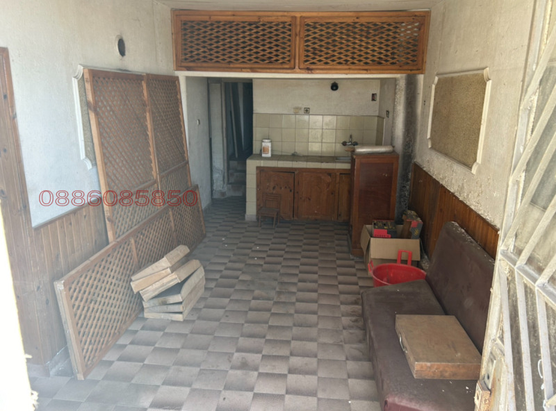 Продава МАГАЗИН, гр. Бобов дол, област Кюстендил, снимка 4 - Магазини - 52753538