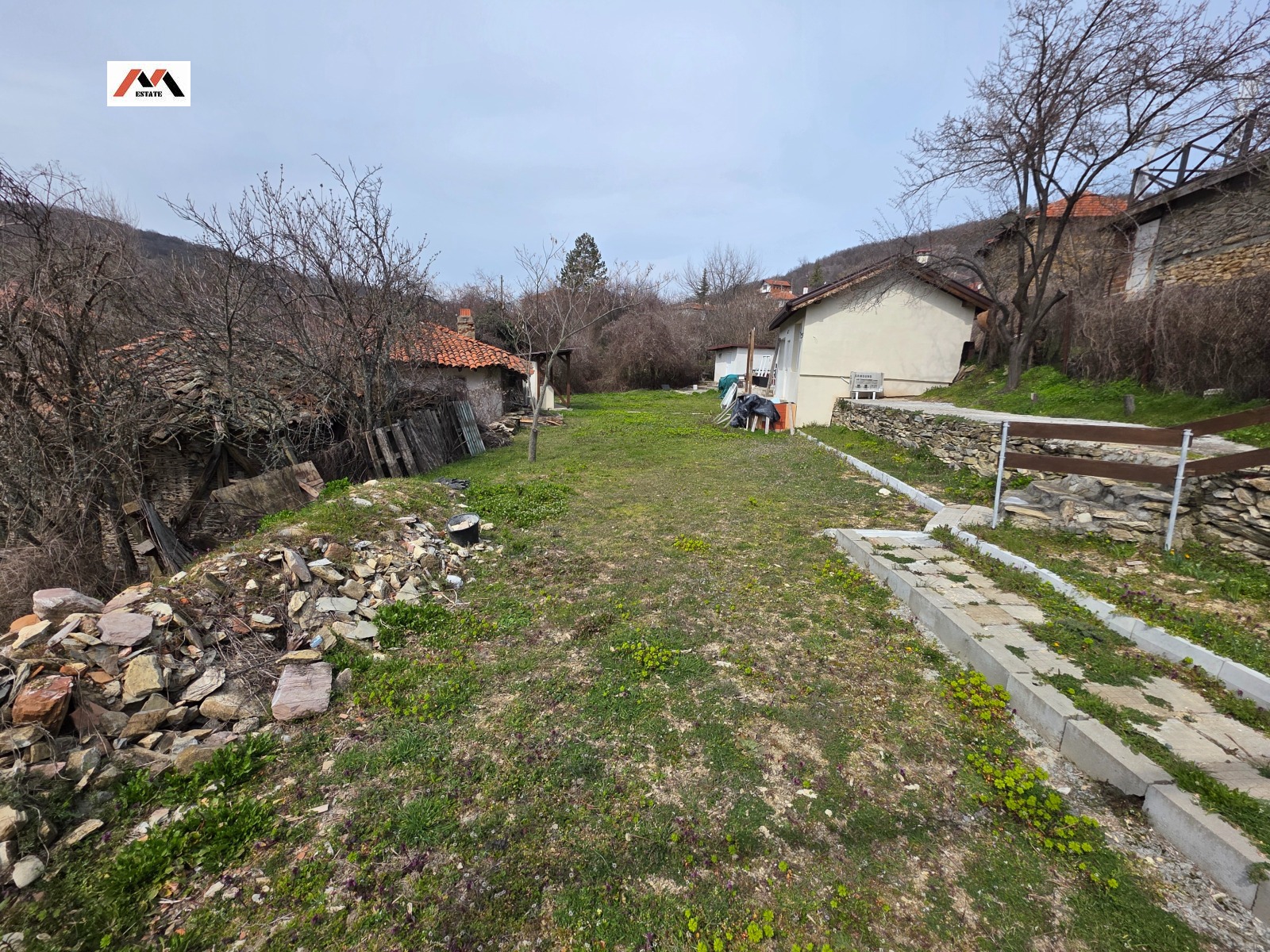 Продава ВИЛА, с. Люляк, област Стара Загора, снимка 9 - Вили - 53132537