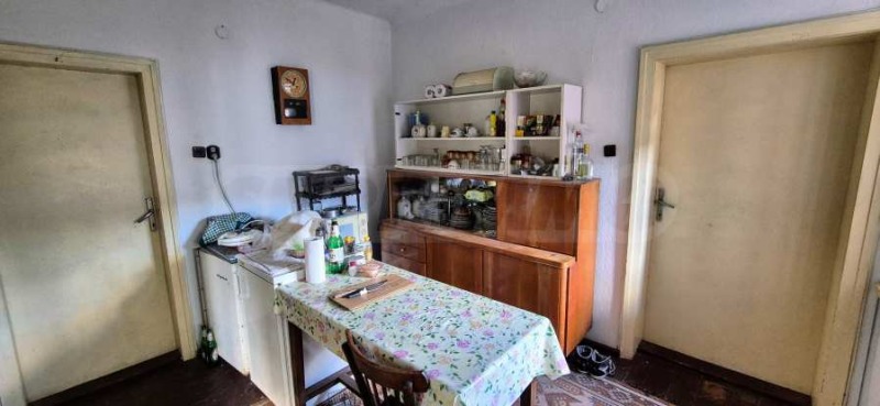 Продава КЪЩА, гр. Априлци, област Ловеч, снимка 10 - Къщи - 52175819