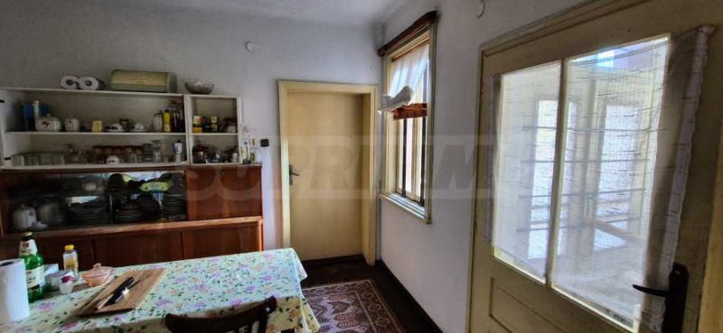 Продава КЪЩА, гр. Априлци, област Ловеч, снимка 13 - Къщи - 52175819