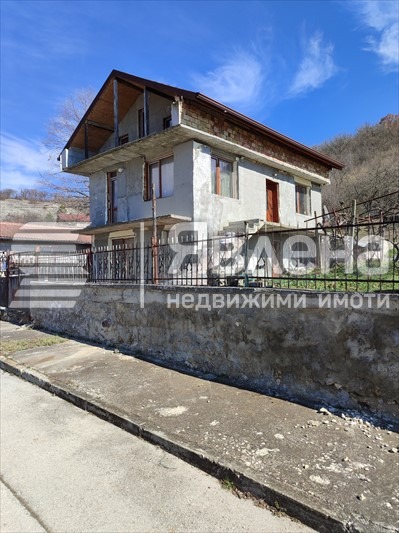 Продава КЪЩА, с. Кипра, област Варна, снимка 8 - Къщи - 52998711