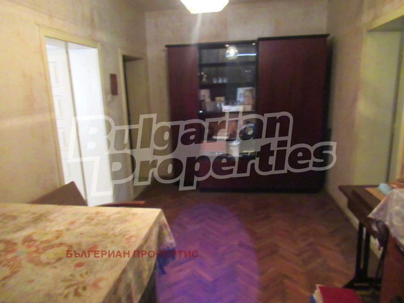 Продава КЪЩА, гр. Исперих, област Разград, снимка 10 - Къщи - 53510385