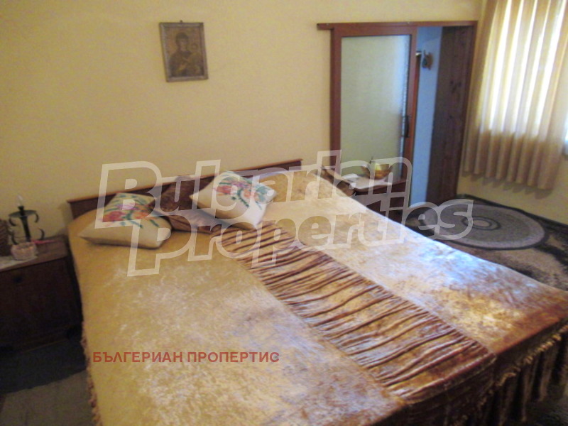 Продава КЪЩА, гр. Исперих, област Разград, снимка 9 - Къщи - 53510385