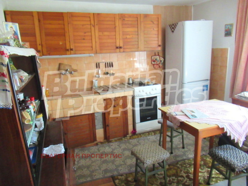 Продава КЪЩА, гр. Исперих, област Разград, снимка 17 - Къщи - 53510385