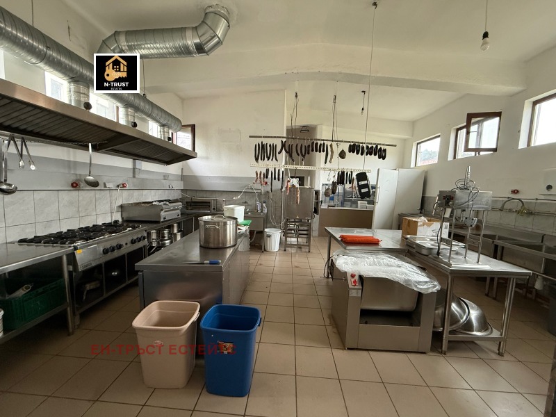 Продава ЗАВЕДЕНИЕ, с. Поибрене, област Пазарджик, снимка 7 - Заведения - 53519772