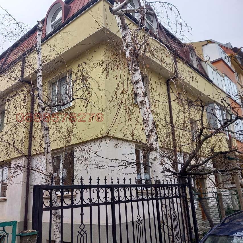 Продава ЕТАЖ ОТ КЪЩА, гр. Благоевград, Идеален център