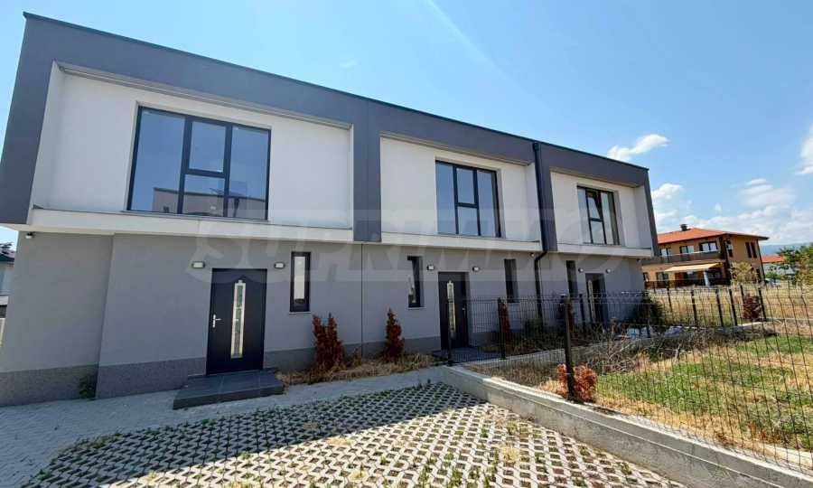 Продава КЪЩА, с. Първенец, област Пловдив