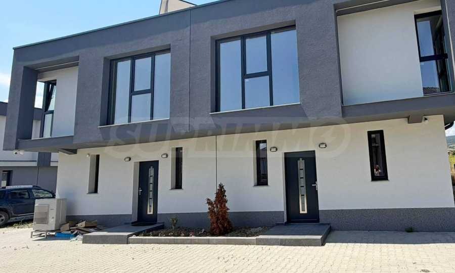 Продава КЪЩА, с. Първенец, област Пловдив, снимка 2 - Къщи - 55583576