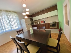 2 slaapkamers Tsentar, Burgas 5