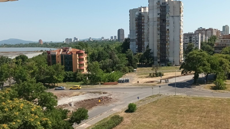 Продава  2-стаен, град Бургас, Изгрев • 80 000 EUR • ID 39245751 — holmes.bg - [1] 