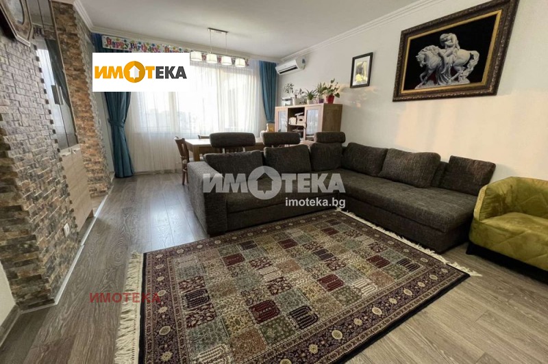 Продава 3-СТАЕН, гр. София, Гоце Делчев, снимка 1 - Aпартаменти - 46808207