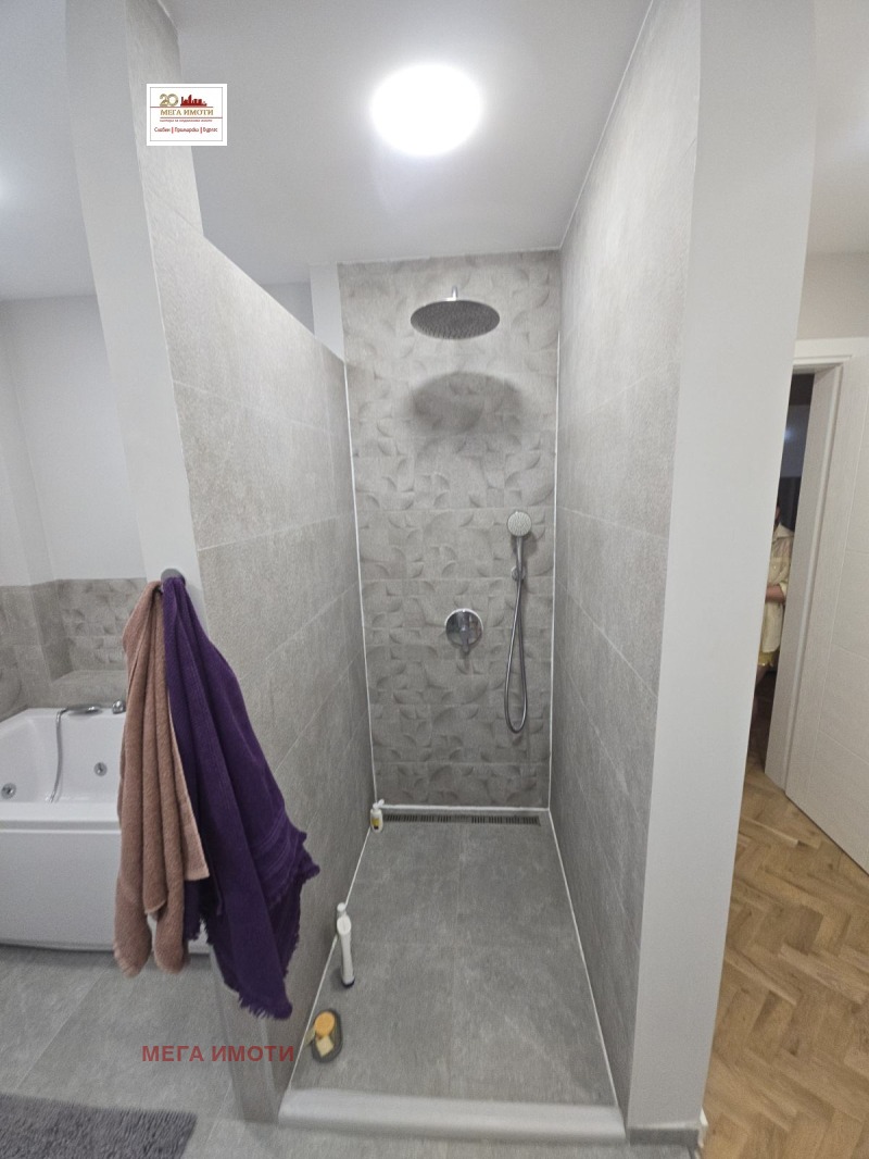 Til salgs  Hus Burgas , Sarafovo , 196 kvm | 20169797 - bilde [8]