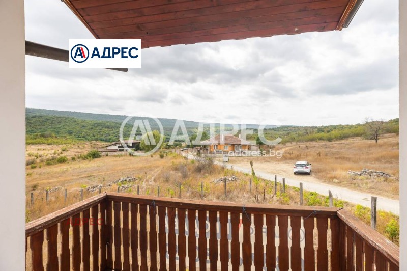 Продава КЪЩА, с. Църква, област Добрич, снимка 3 - Къщи - 53033789