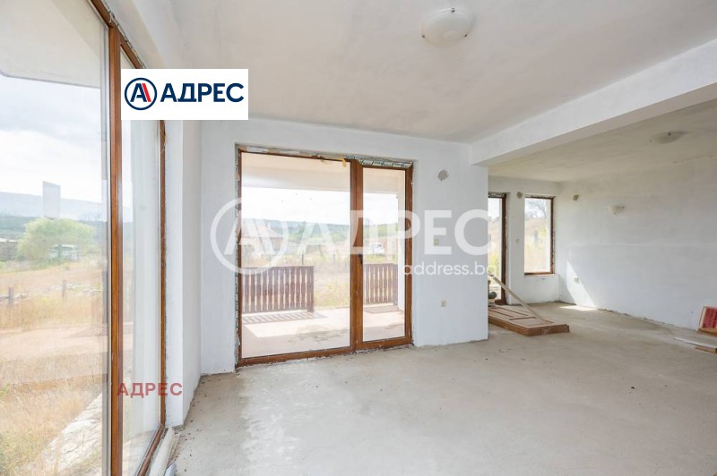 Продава КЪЩА, с. Църква, област Добрич, снимка 4 - Къщи - 53033789