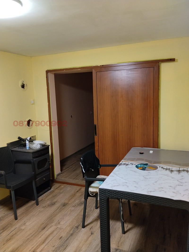 Продава КЪЩА, с. Старозагорски бани, област Стара Загора, снимка 13 - Къщи - 53143573