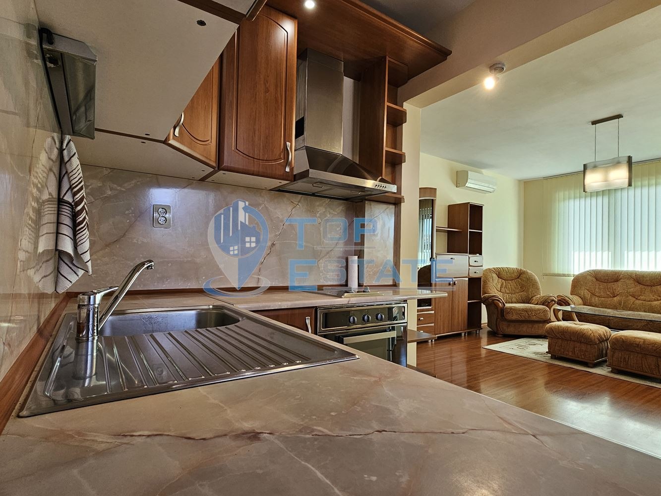 Продава МНОГОСТАЕН, гр. Велико Търново, Център, снимка 5 - Апартаменти - 53975010