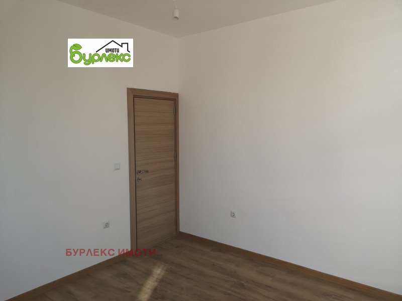 Продава КЪЩА, с. Баново, област Варна, снимка 4 - Къщи - 48395089