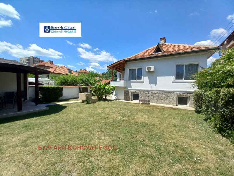 In vendita  Casa Kiustendil , Tsentar , 162 mq | 44125928