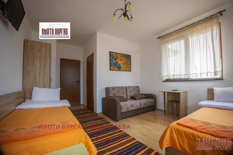 Продава КЪЩА, с. Стоилово, област Бургас, снимка 12 - Къщи - 53032105