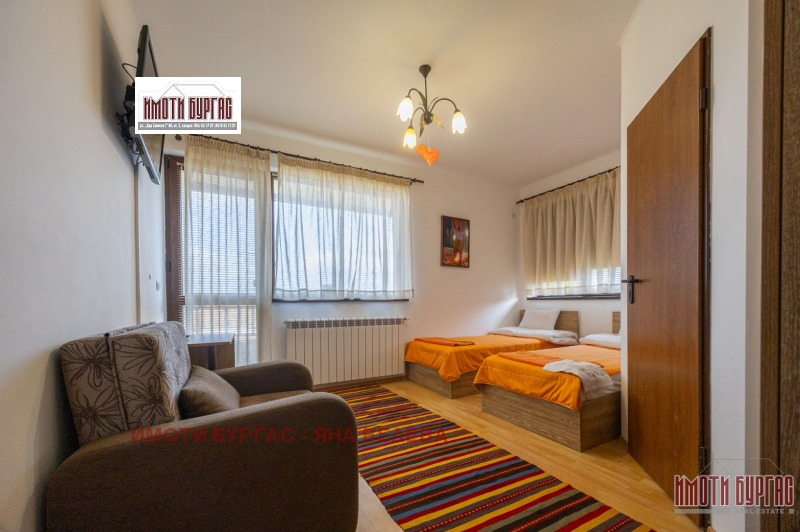 Продава КЪЩА, с. Стоилово, област Бургас, снимка 9 - Къщи - 53032105