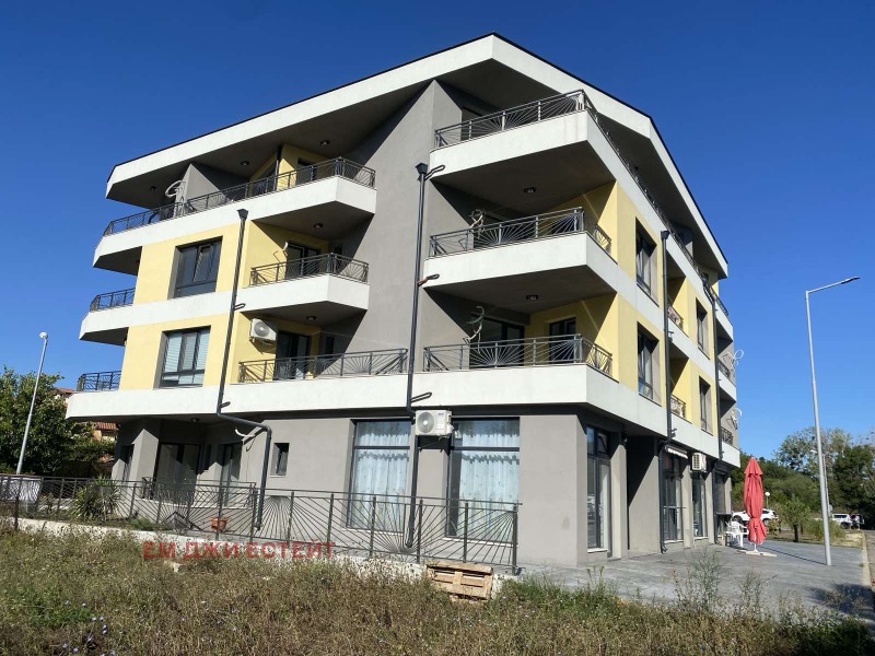 En venta  1 dormitorio región Burgas , Tsarevo , 67 metros cuadrados | 93369536 - imagen [2]