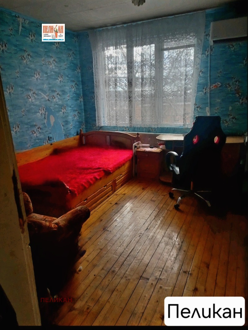 Продава ЕТАЖ ОТ КЪЩА, гр. Дебелец, област Велико Търново, снимка 2 - Етаж от къща - 53125841