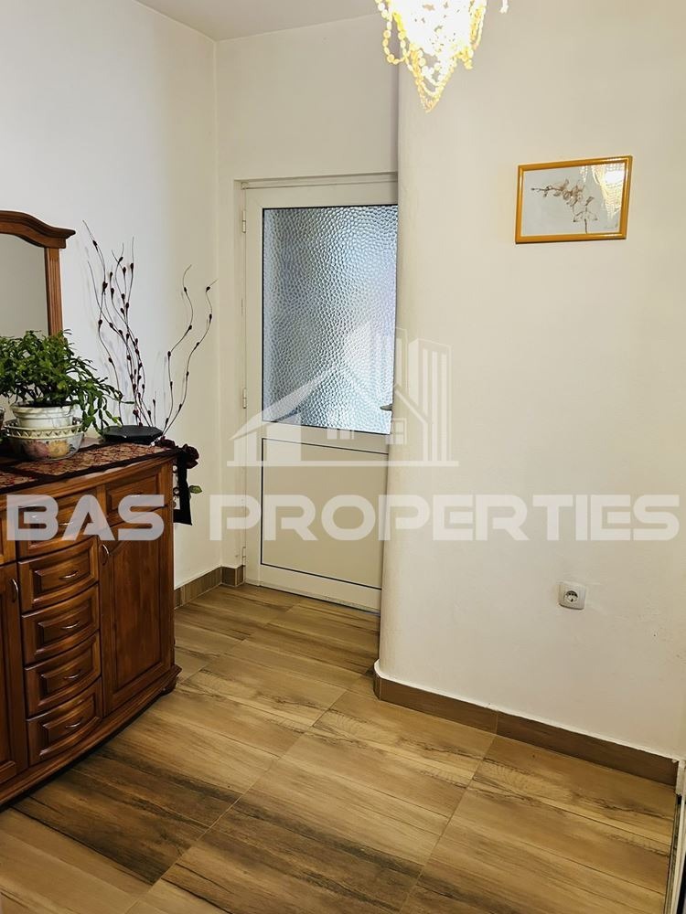 Продава ЕТАЖ ОТ КЪЩА, гр. София, Орландовци, снимка 6 - Етаж от къща - 54074115