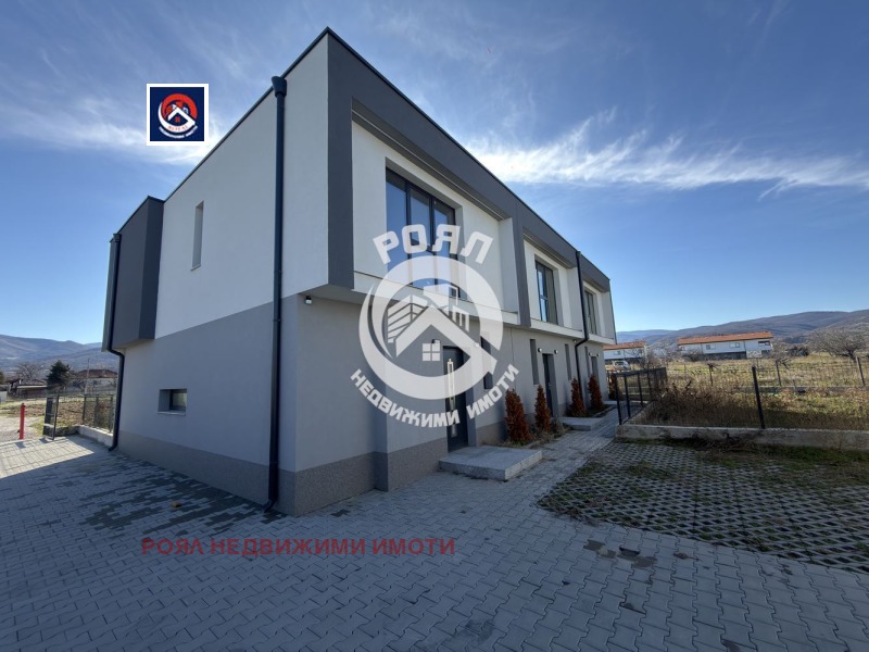 Продава КЪЩА, с. Първенец, област Пловдив, снимка 2 - Къщи - 53116380