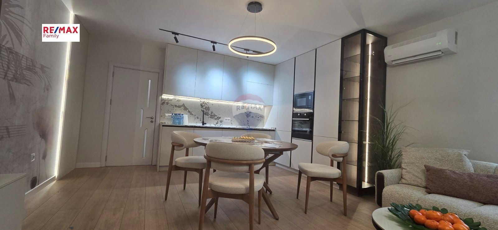 Продава 3-СТАЕН, гр. Варна, Център, снимка 3 - Апартаменти - 53950601