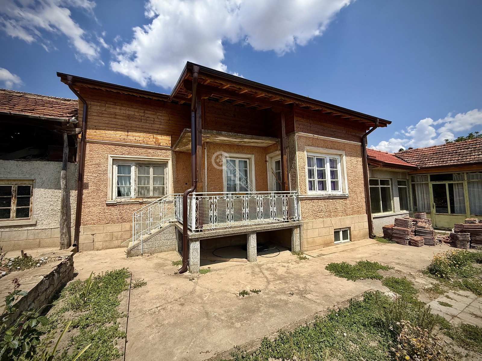 Продава КЪЩА, гр. Полски Тръмбеш, област Велико Търново, снимка 2 - Къщи - 55624364